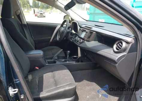 2018 Toyota Rav4 Le z USA, uszkodzony, nr VIN JTMBFREV2JJ723702